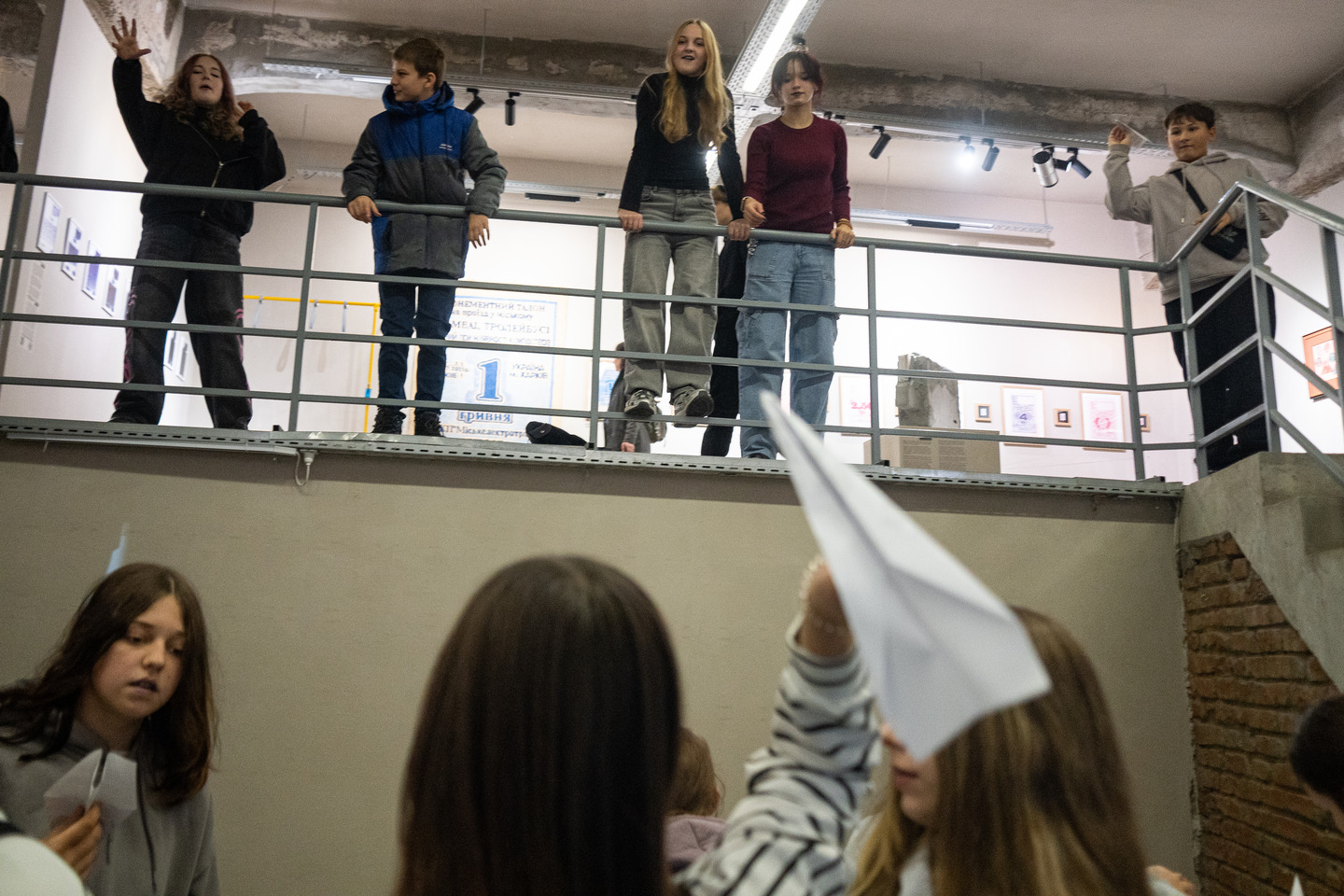 Кураторська екскурсія 28 жовтня — вигляд із нижнього рівня ЄрміловЦентру